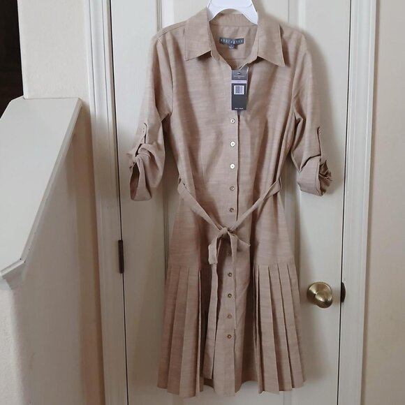 BNWT Tan button-down pleated dress with tie waist and 3/4 sleeves in size 6 - Picture 1 of 7